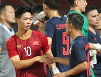 [ẢNH] 'Messi Việt' hội ngộ 'Messi Thái' sau trận hòa không bàn thắng