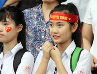 Sắc thái cảm xúc đáng yêu của nữ sinh Hà Nội khi xem penalty