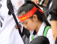 Sắc thái cảm xúc đáng yêu của nữ sinh Hà Nội khi xem penalty