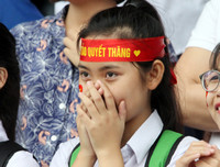 Sắc thái cảm xúc đáng yêu của nữ sinh Hà Nội khi xem penalty