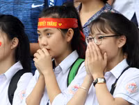 Sắc thái cảm xúc đáng yêu của nữ sinh Hà Nội khi xem penalty