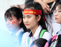 Sắc thái cảm xúc đáng yêu của nữ sinh Hà Nội khi xem penalty