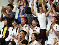 Sắc thái cảm xúc đáng yêu của nữ sinh Hà Nội khi xem penalty