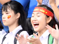 Sắc thái cảm xúc đáng yêu của nữ sinh Hà Nội khi xem penalty