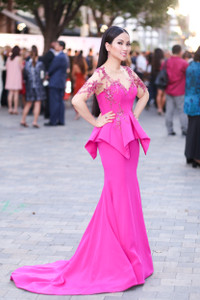 Hà Phương lộng lẫy sánh vai với dàn sao Hollywood