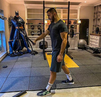 [ẢNH] Muôn cách giải khuây của sao bóng đá khi ở nhà tránh dịch