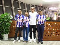 [ẢNH] Đoàn Văn Hậu được giao xe sang gì ở Hà Lan?