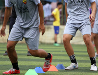 [ẢNH] Đội nắng luyện tập, chờ ngày tranh tài giải bóng đá học sinh Hà Nội 2018