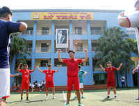 [ẢNH] Đội nắng luyện tập, chờ ngày tranh tài giải bóng đá học sinh Hà Nội 2018