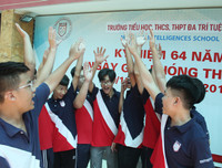 [ẢNH] Đội nắng luyện tập, chờ ngày tranh tài giải bóng đá học sinh Hà Nội 2018