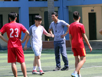 [ẢNH] Đội nắng luyện tập, chờ ngày tranh tài giải bóng đá học sinh Hà Nội 2018