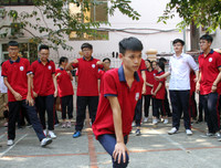 [ẢNH] Đội nắng luyện tập, chờ ngày tranh tài giải bóng đá học sinh Hà Nội 2018