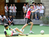 [ẢNH] Đội nắng luyện tập, chờ ngày tranh tài giải bóng đá học sinh Hà Nội 2018