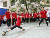 [ẢNH] Đội nắng luyện tập, chờ ngày tranh tài giải bóng đá học sinh Hà Nội 2018