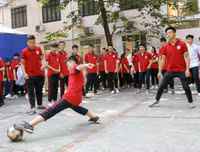[ẢNH] Đội nắng luyện tập, chờ ngày tranh tài giải bóng đá học sinh Hà Nội 2018