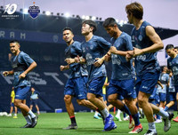 [ẢNH] Xuân Trường lạnh lùng trong vai người mẫu ảnh ở Thái Lan