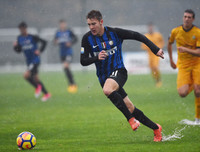 [ẢNH] Công Phượng ưu tư trên sân tập, mông lung về tương lai