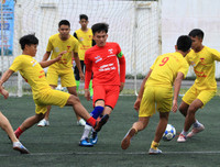 [ẢNH] Hồng Thái đá như những chiến binh, ĐKVĐ Trần Quốc Tuấn chứng tỏ bản lĩnh