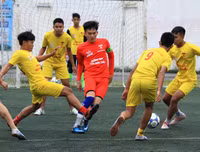 [ẢNH] Hồng Thái đá như những chiến binh, ĐKVĐ Trần Quốc Tuấn chứng tỏ bản lĩnh