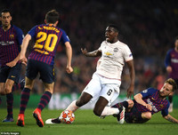 [ẢNH] Messi phá bỏ 