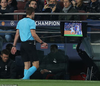 [ẢNH] Messi phá bỏ 