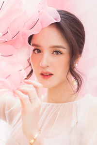 Á hậu Hoàng Anh: Sau 3 năm kết hôn, tự thấy mình bớt trẻ con hơn