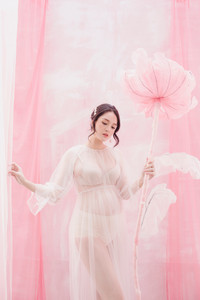 Á hậu Hoàng Anh: Sau 3 năm kết hôn, tự thấy mình bớt trẻ con hơn