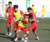 [ẢNH] Khoảnh khắc vỡ òa trên chấm luân lưu của ĐKVĐ Trương Định trước Hoài Đức A