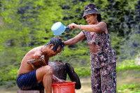 [ẢNH] Những khoảnh khắc yêu thương của gia đình Việt Nam