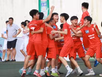 [ẢNH] 7 phút đau tim trận THPT Xuân Mai thắng sít sao THPT Marie Curie