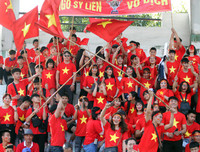 [ẢNH] Cổ động viên - tài sản vô giá của giải bóng đá học sinh THPT Hà Nội