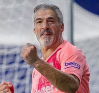 [ẢNH] Khó nhịn cười với khuôn mặt Ronaldo, Messi và hàng loạt ngôi sao khi về già