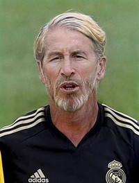 [ẢNH] Khó nhịn cười với khuôn mặt Ronaldo, Messi và hàng loạt ngôi sao khi về già