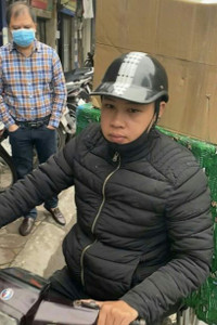 Hà Nội tiếp tục nhắc nhở, xử phạt nhiều trường hợp không đeo khẩu trang nơi công cộng