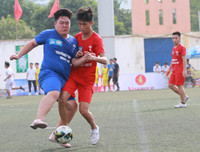 [ẢNH] Đương kim á quân THPT Phùng Khắc Khoan chật vật kiếm 1 điểm