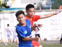 [ẢNH] Đương kim á quân THPT Phùng Khắc Khoan chật vật kiếm 1 điểm