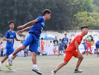 [ẢNH] Đương kim á quân THPT Phùng Khắc Khoan chật vật kiếm 1 điểm