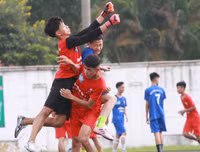 [ẢNH] Đương kim á quân THPT Phùng Khắc Khoan chật vật kiếm 1 điểm