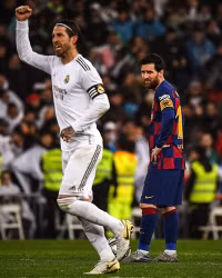 [ẢNH] Dự khán Siêu kinh điển, Ronaldo khoái chí nhìn Messi bạc nhược trước Real