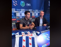 [ẢNH] Đoàn Văn Hậu tươi rói trong ngày ra mắt đội bóng Hà Lan