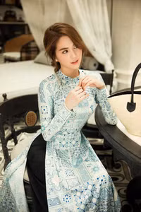 Không hở, Ngọc Trinh vẫn đẹp đến ngỡ ngàng!