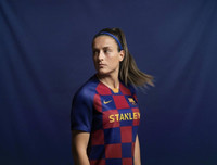 [ẢNH] Messi và đồng đội mặc áo đấu phá cách táo bạo của Barca