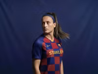 [ẢNH] Messi và đồng đội mặc áo đấu phá cách táo bạo của Barca