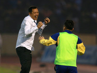 [Ảnh] Đội bóng xứ Nghệ phấn khích với chức vô địch lịch sử