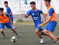 [ẢNH] Cầu thủ THPT Đông Đô gục ngã sau thất bại đáng tiếc