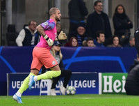 [ẢNH] Pep Guardiola buộc phải sử dụng hậu vệ làm thủ môn như thế nào?