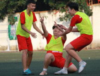 [ẢNH] Cởi nút thắt ghi bàn, ĐKVĐ Trương Định thắng tưng bừng 4-0