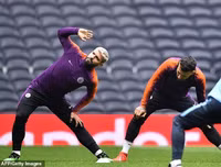 [ẢNH] Man City phấn chấn, chờ 