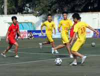 [Ảnh] Quyết liệt cuộc đua vé đi tiếp của 32 đội bóng trong lượt trận chiều 1-11