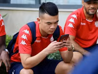 [ẢNH] Công Phượng kín như bưng hội quân cùng đồng đội